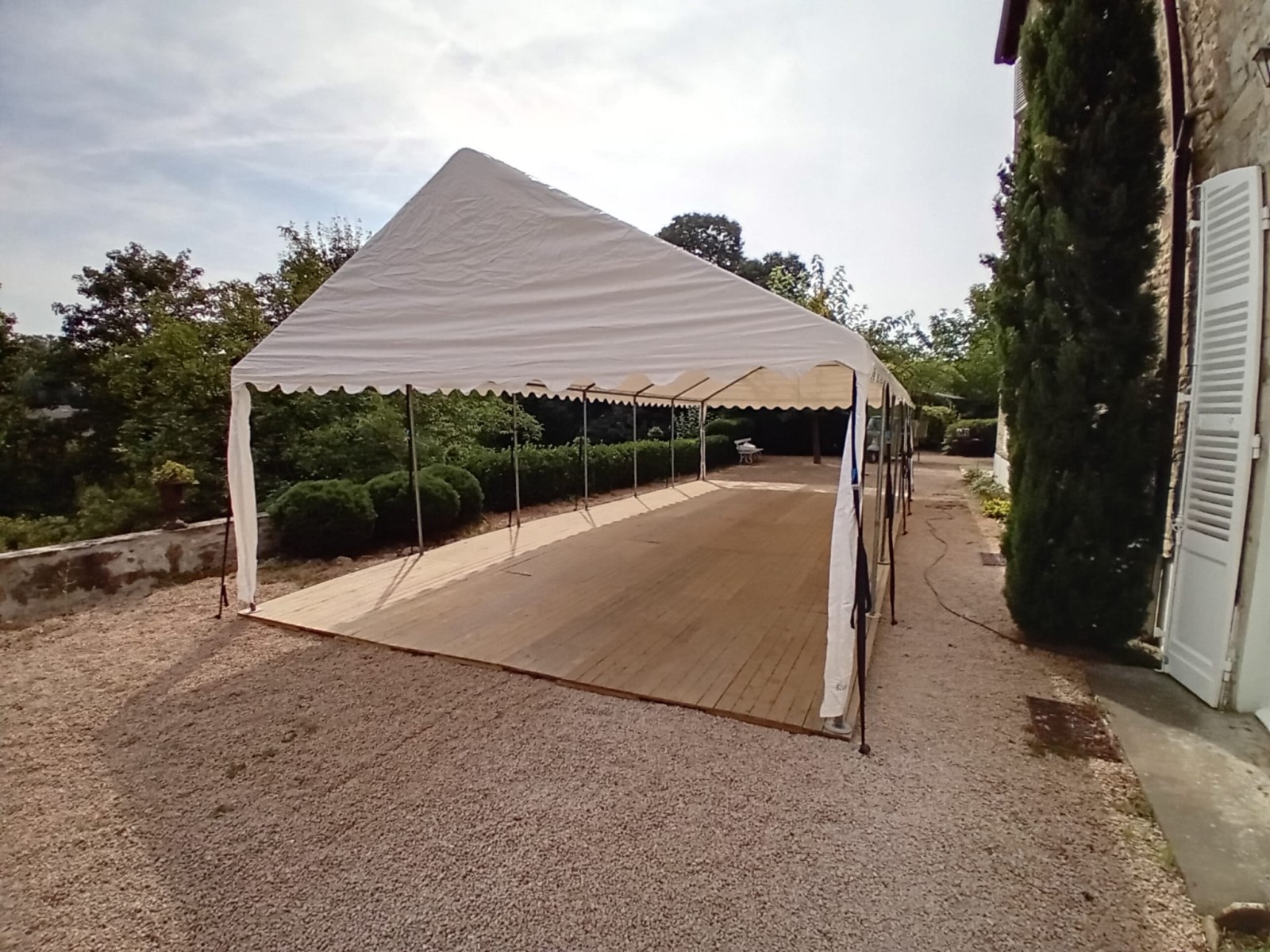 Barnum disponible à la location pour marché de Noël 2026 ou une foire : une solution pratique pour les collectivités Annecy 74 Haute Savoie