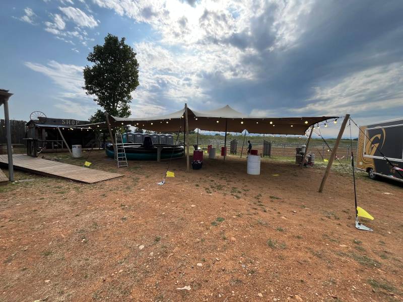 Location et installation d'une tente stretch / nomade de 10,5m x 15m à Valence dans la Drôme